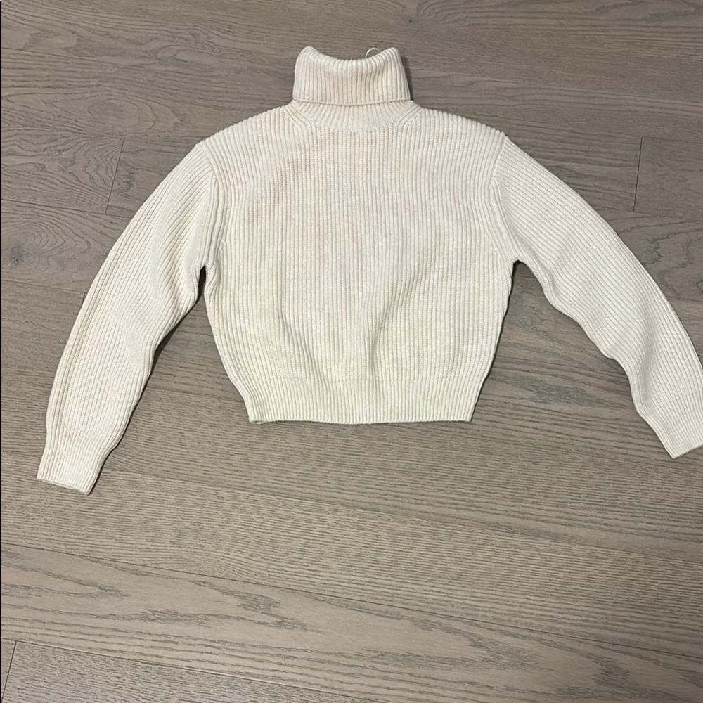 Hm rib knit turtle neck sweater(BRAND NEW)